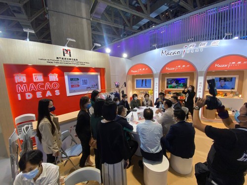 Enterprises actively explore business opportunities at the exhibitions.